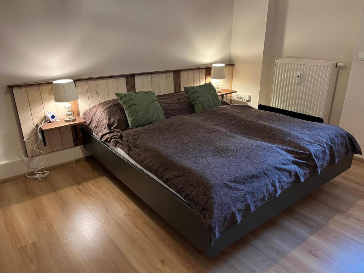 M&M Apartment, Free Parking Карловы Вары Экстерьер фото
