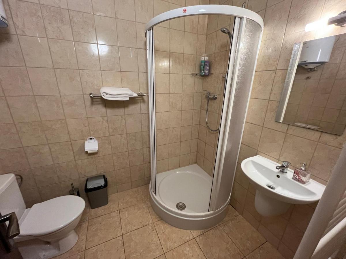 M&M Apartment, Free Parking Карловы Вары Экстерьер фото